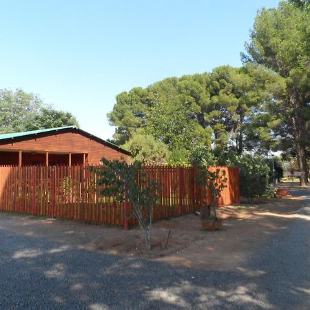 A Cherry Lane Self Catering And B&B Bloemfontein Buitenkant foto