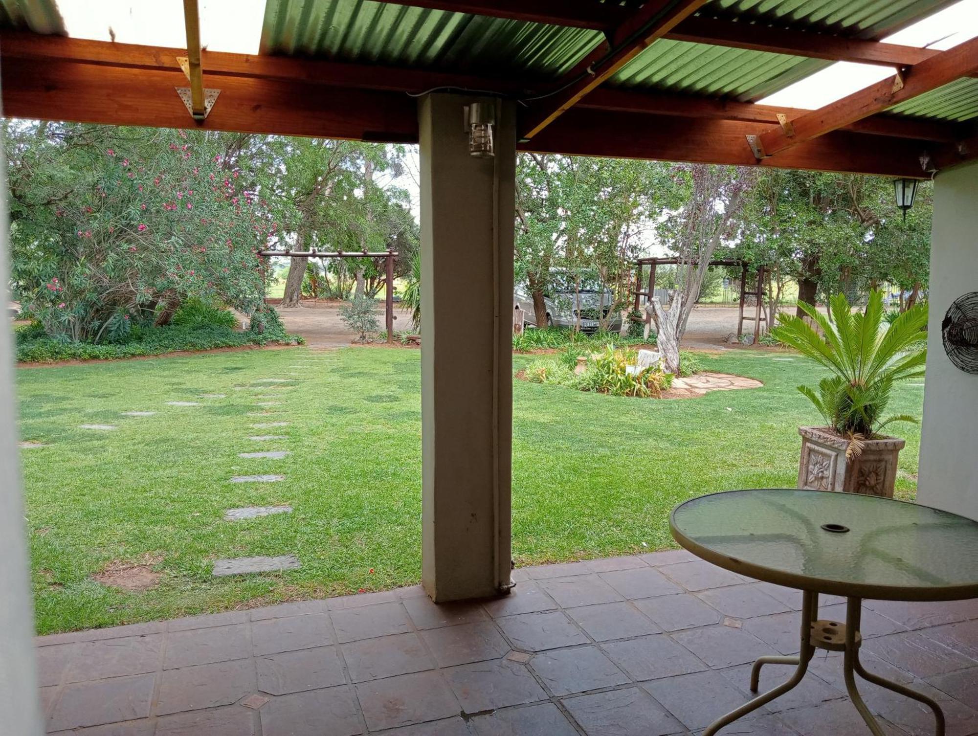 A Cherry Lane Self Catering And B&B Bloemfontein Buitenkant foto
