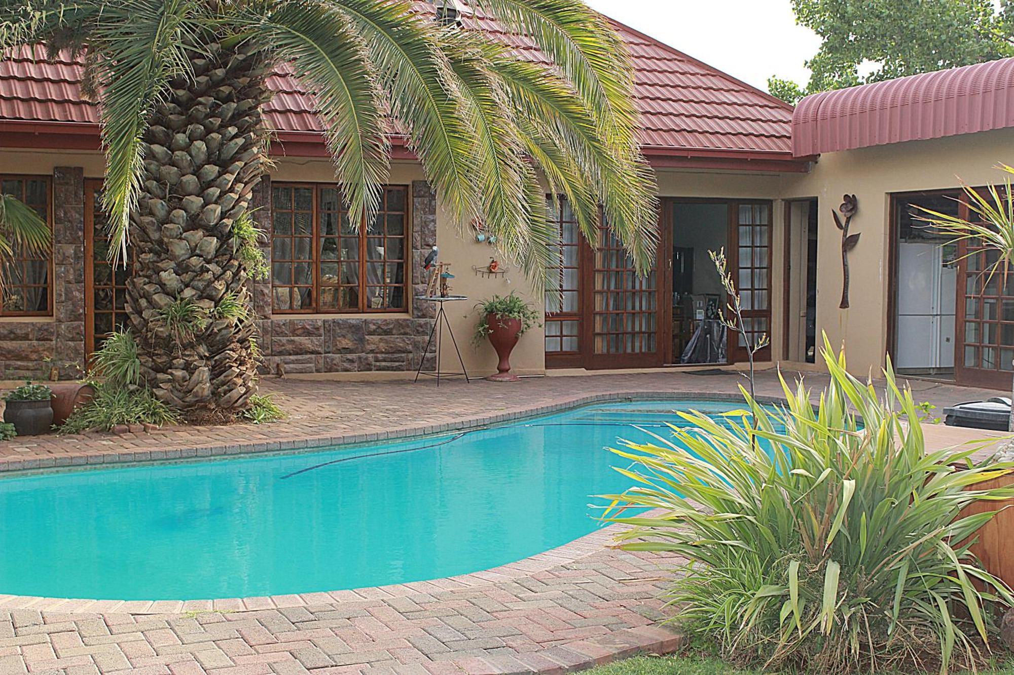 A Cherry Lane Self Catering And B&B Bloemfontein Buitenkant foto