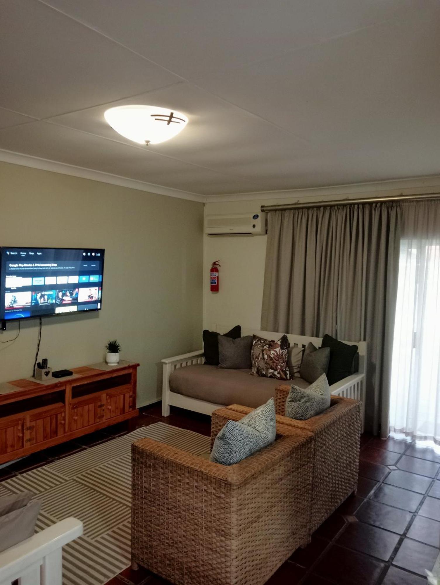 A Cherry Lane Self Catering And B&B Bloemfontein Buitenkant foto